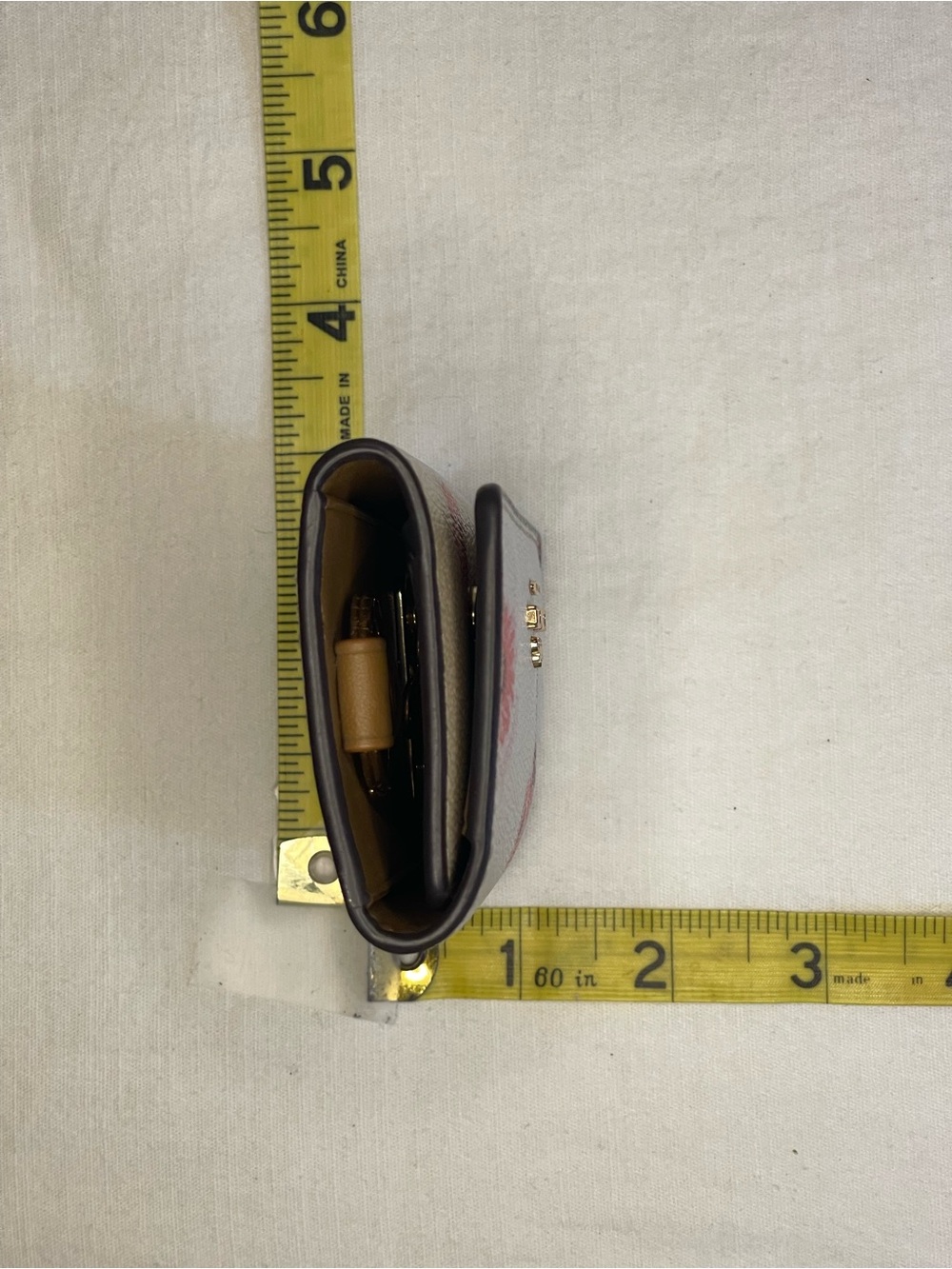 Coach Cream Floral 5 Ring Key Case with Gold Logo - Picture 5 of 12